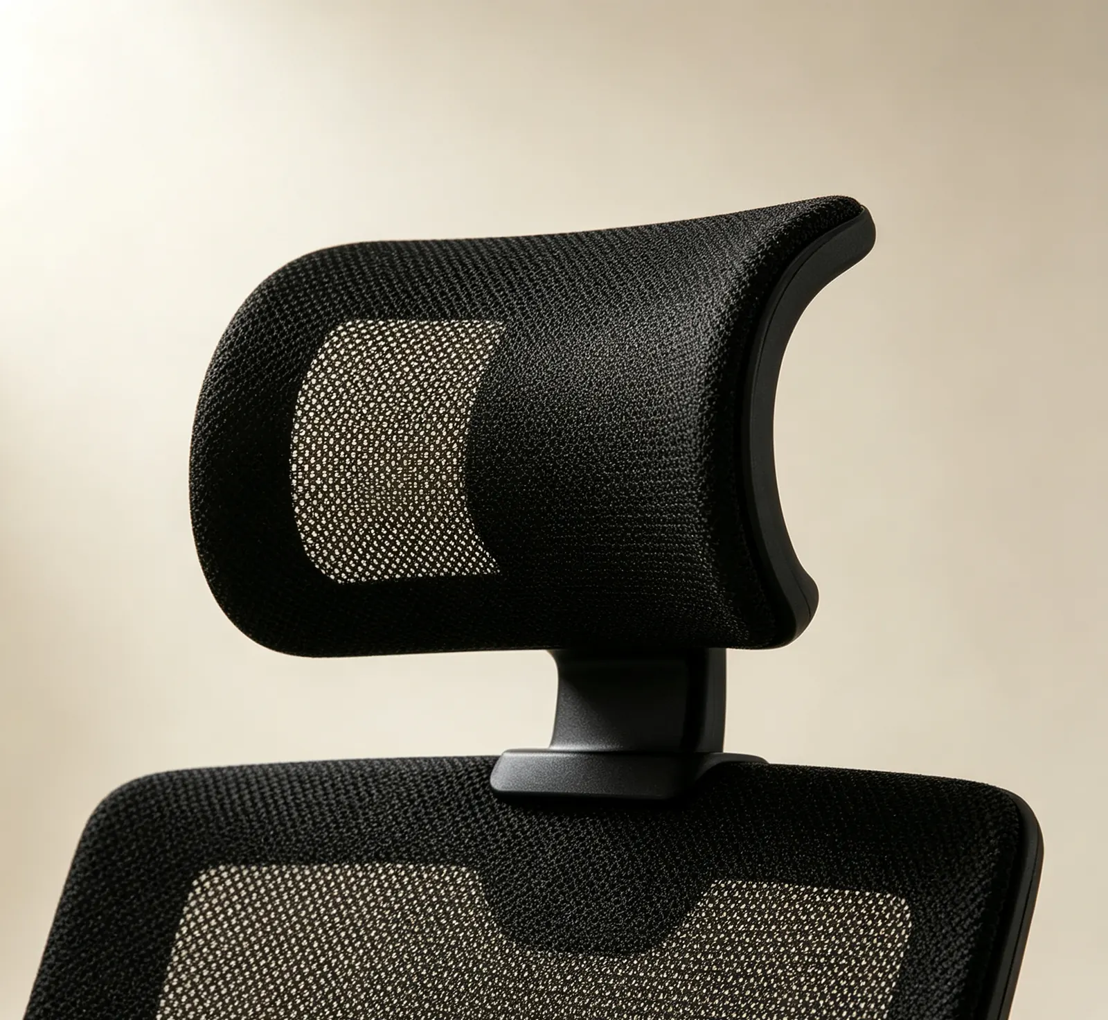 AeroFlex Pro mesh headrest detail